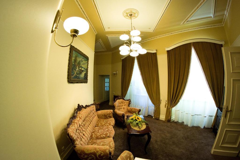 Bialy Dwor Bed & Breakfast Kwidzyn Bilik gambar